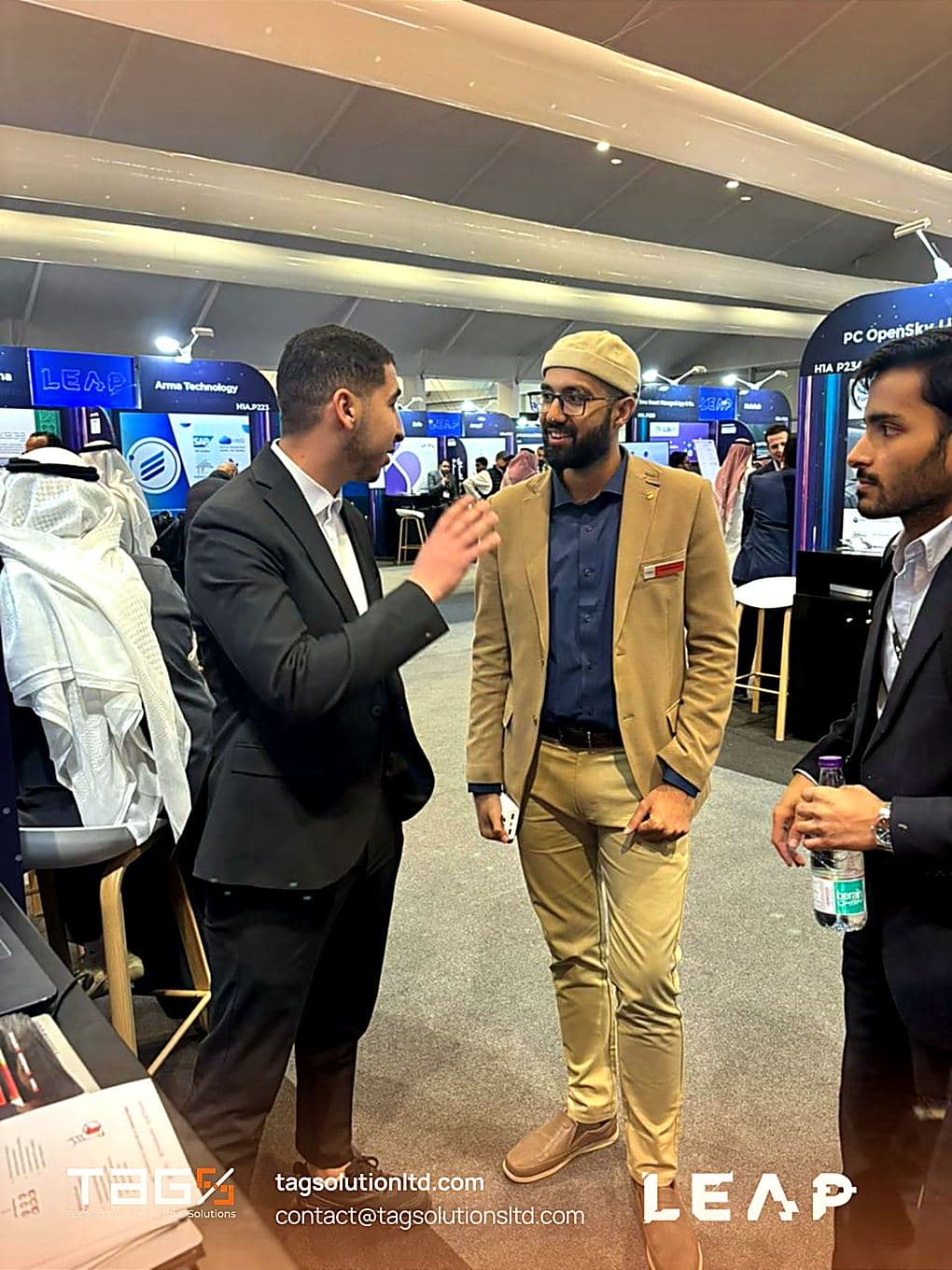 Group conversation on the LEAP exhibition floor